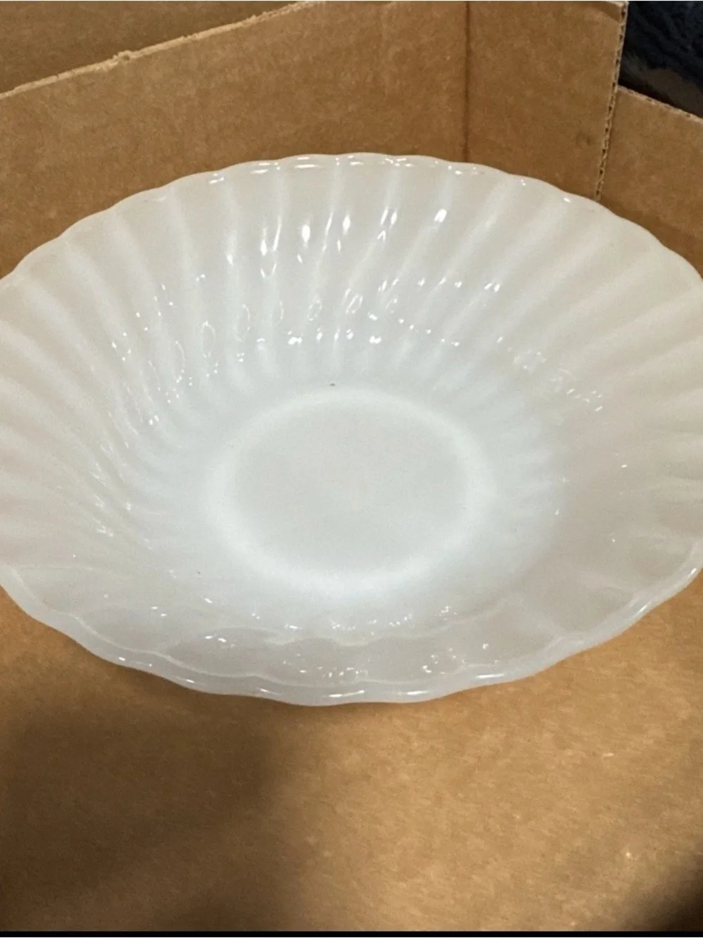 Anchor Hocking White Scalloped Serving Bowl